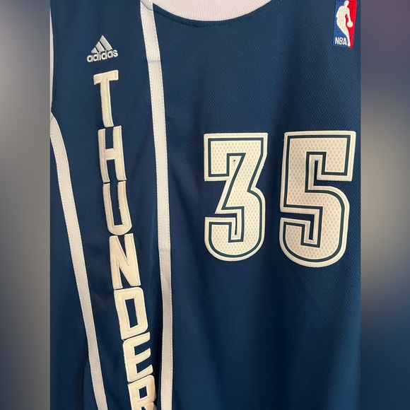 Kevin Durant Adidas Thunder Basketball Jersey - adult size medium - Picture 5 of 7